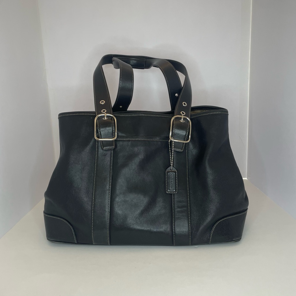 Vintage Coach 1996 Black Grain Leather Buckle Shoulder Bag